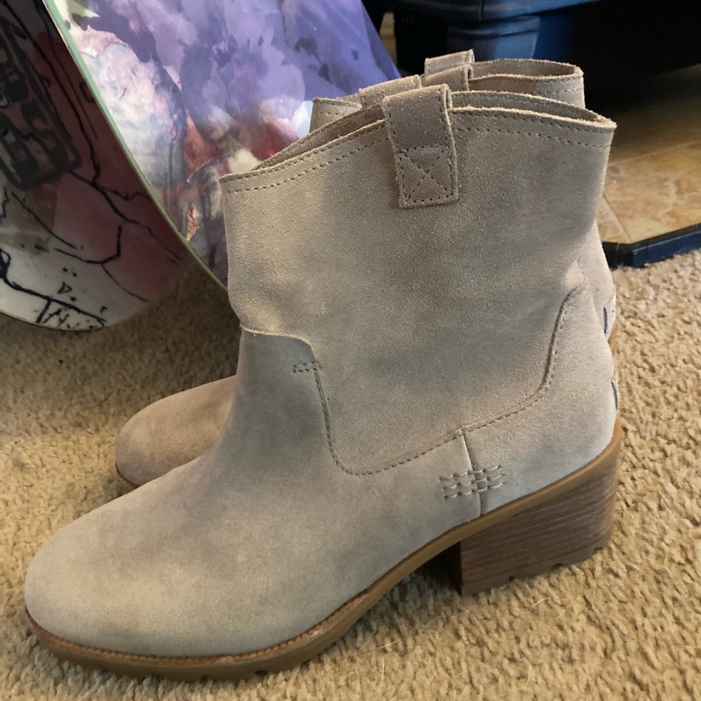 Tan Sorel Cate Pull on Chelsea Boot Size 9